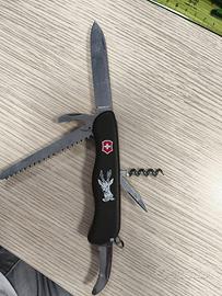 Victorinox Hunter 111mm Ed. Limitata Camoscio