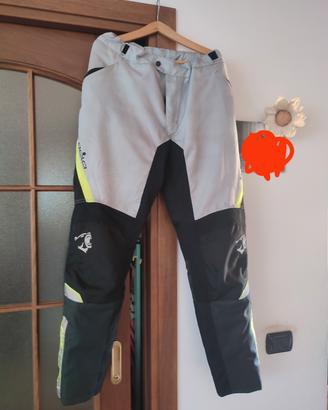 pantaloni ,jeans e stivali