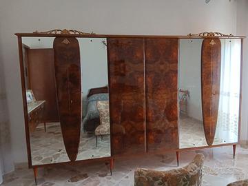 Mobili vintage per camera da letto e sala.