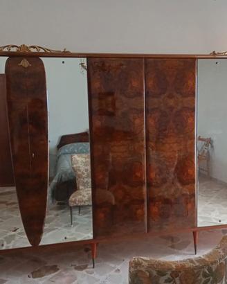 Mobili vintage per camera da letto e sala.