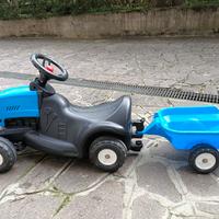 trattore giocattolo con rimorchio