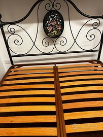 letto in ferro battuto con rete
