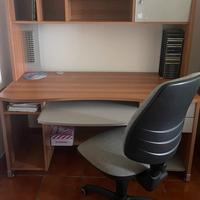 Scrivania completa con sedia