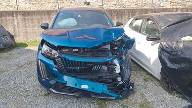 Peugeot 2008 Hybrid 145 e-DCS6 Style sinistrata