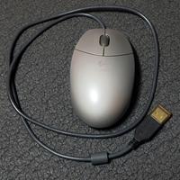 Mouse ottico Logitech cablato, preciso, affidabile