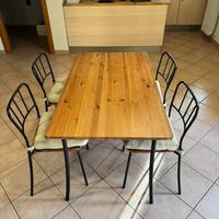 Tavolo da pranzo in legno metallo stile industrial