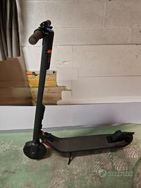 Monopattino Segway Ninebot ES2