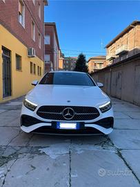 Mercedes Benz Classe A250e Plug-in Hybrid Amg line