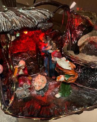 Presepe con luci a fibre ottiche e fontanella