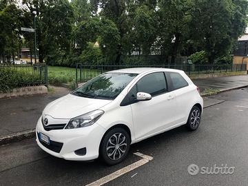 Toyota yaris 2012
