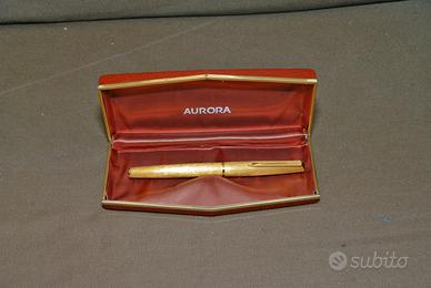 Penna stilografica Aurora 98 laminata oro