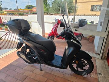 Honda SH 150 SPORT IN PROMO A 3.290 € !!!