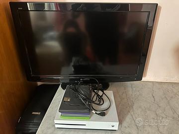 Xbox One S 512gb con 4 giochi + TV Panasonic 34”