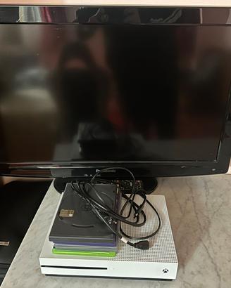 Xbox One S 512gb con 4 giochi + TV Panasonic 34”