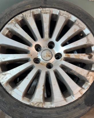 Gomme auto