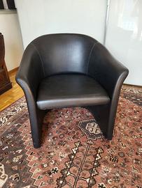 Poltrona similpelle nera