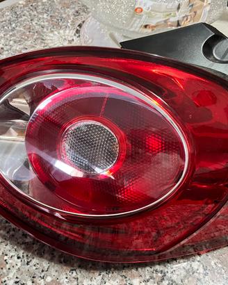 Fari posteriori Ford Ka