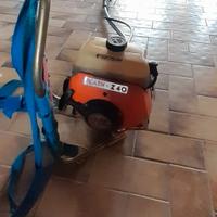 Decespugliatore a spalla a scoppio