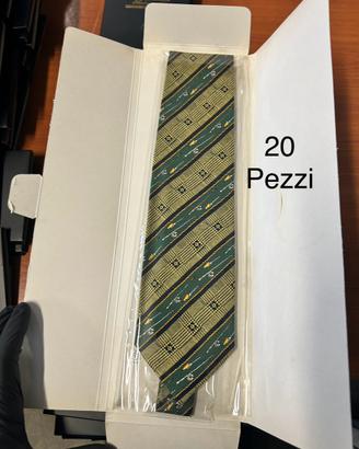 Stock 89 cravatte inscatolate