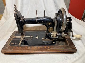 Antica Macchina da cucire  Howe New York 1800