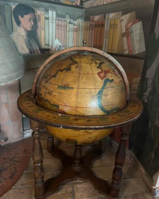 Mappamondo portabottiglie
