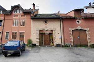 CASA SEMINDIPENDENTE A ROANA