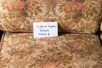Divano a tre posti in stile classico/country