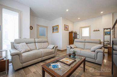 Villa di 240 m² con 3 locali e box auto doppio a N