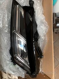 Fanale Audi Matrix sinistro 8S0941035D