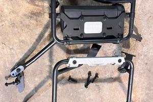 Telaietti laterali Givi per Honda NC750X