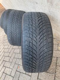 Gomme invernali 225/40 R19 Nokian Snowproof