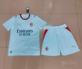 Completo seconda maglia e pantaloncino Milan 