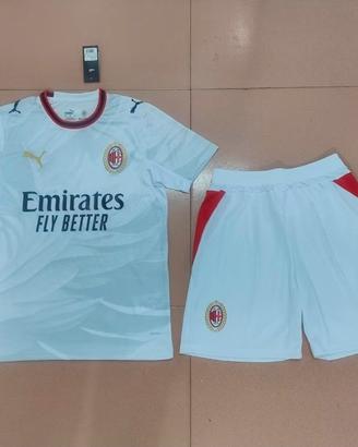 Completo seconda maglia e pantaloncino Milan 