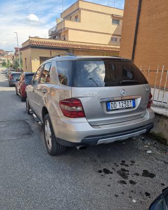 Mercedes ml 320
