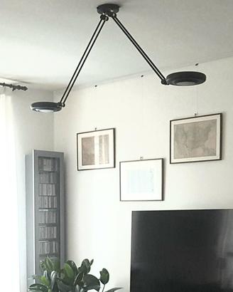 Lampada alogena a due bracci