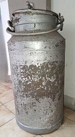 Portaombrelli/Elemento arredo-vecchio bidone latte