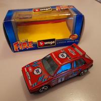 Lancia Delta S4 MARTINI modello Burago 1/43