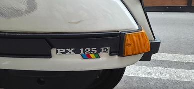 Vespa PX 125 E ARCOBALENO