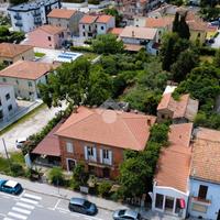 VILLA SINGOLA A CIVITANOVA MARCHE