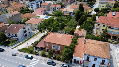 VILLA SINGOLA A CIVITANOVA MARCHE