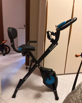 Cyclette con schienale