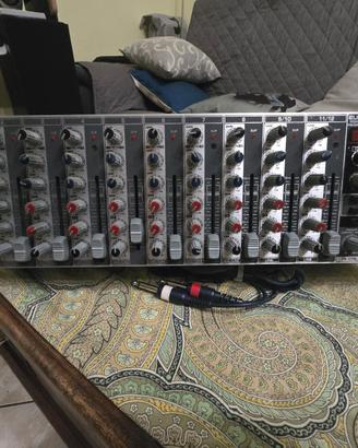MIXER BEHERINGER PRO RX 1202 FX