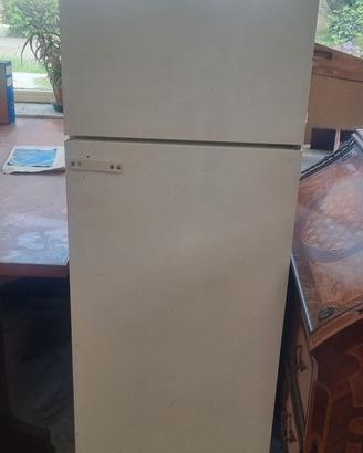 Frigorifero piccolo con Freezer – Completo di Pian