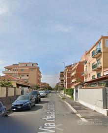 Ostia ampio monolocale arredato