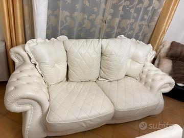DIVANO IN PELLE
