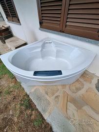 Vasca da bagno ad angolo