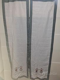 Coppia di tende stile tirolese 