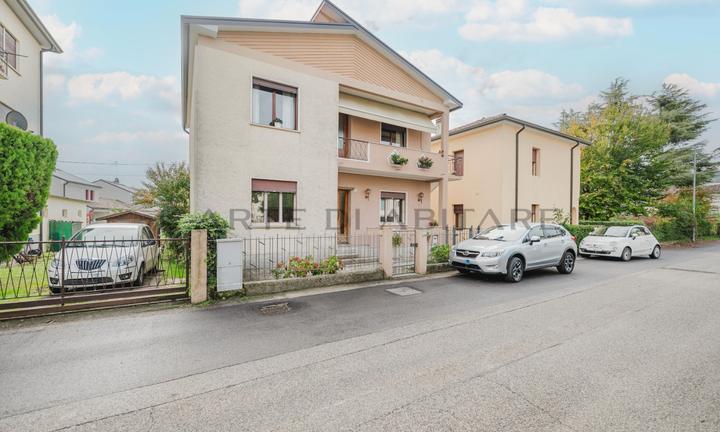 CONEGLIANO porzione di bifamiliare C402