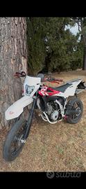 Husqvarna SMR 125 4t prezzo trattabile