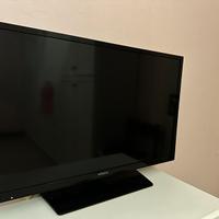 Televisore SMART usato pochissimo